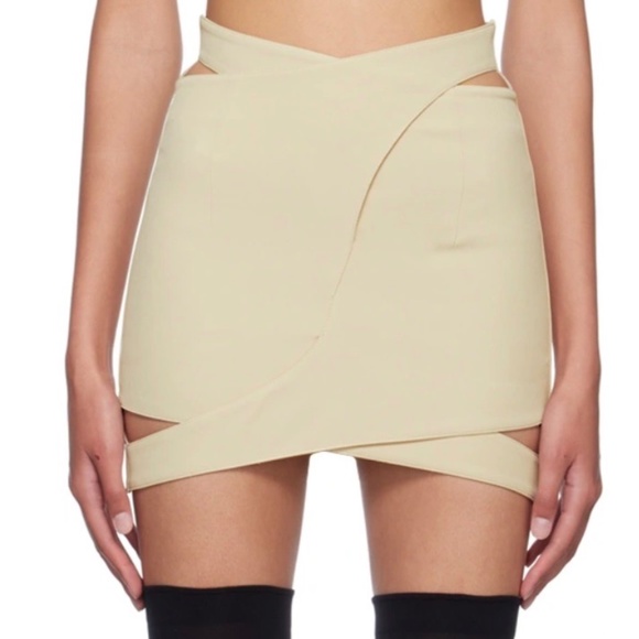 J KOO Beige Cut-Out Mini Skirt & Top New with tags - Picture 6 of 15
